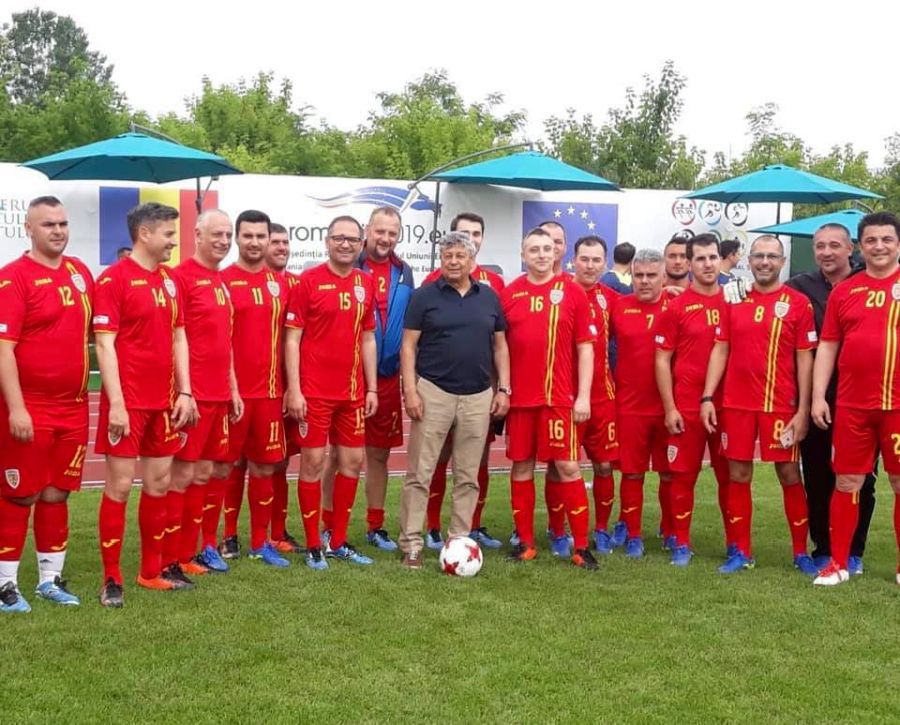 Au ajuns și la fotbal. Daniel Jianu a primit numărul 10, ministrul Bogdan Matei, doar un număr de rezervă: 15